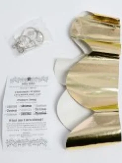 New Christmas Warehouse White & Shiny Gold Stars Christmas Tree Pattern Design Bon Bons - 8 X 29Cm